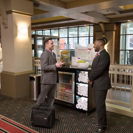 Hotel Crowne Plaza Indianapolis-Dwtn-Union Stn By Ihg Exterior foto